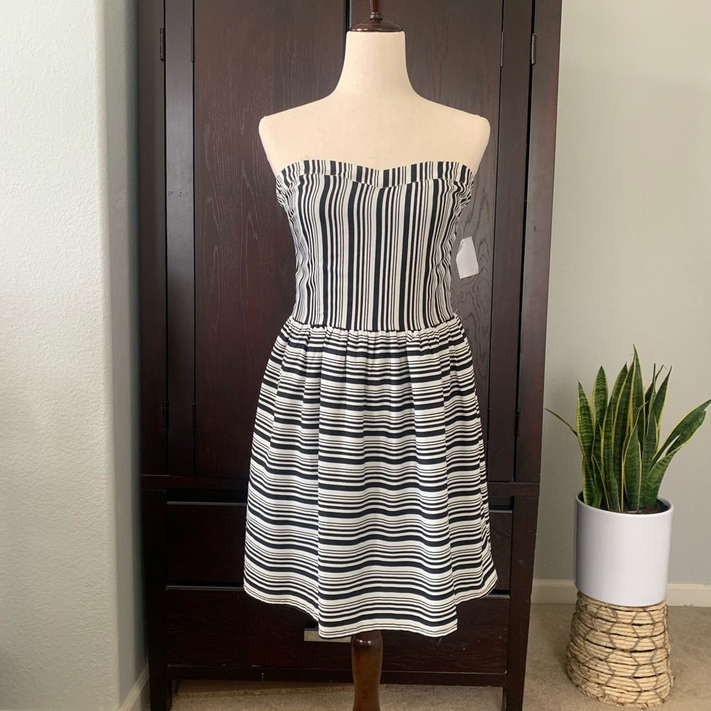Women’s Strapless black and white striped dress